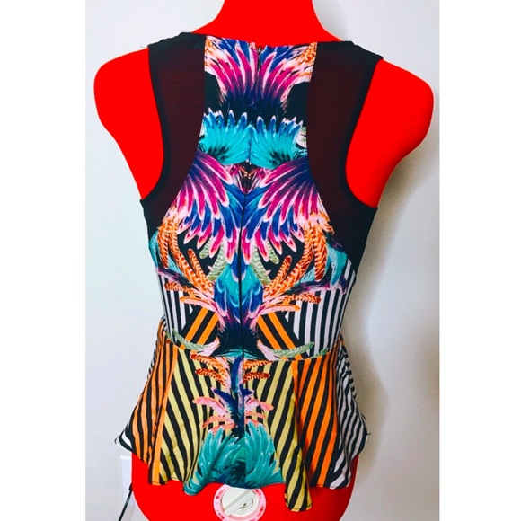 Colorful pattern Statement Top - Picture 2 of 3